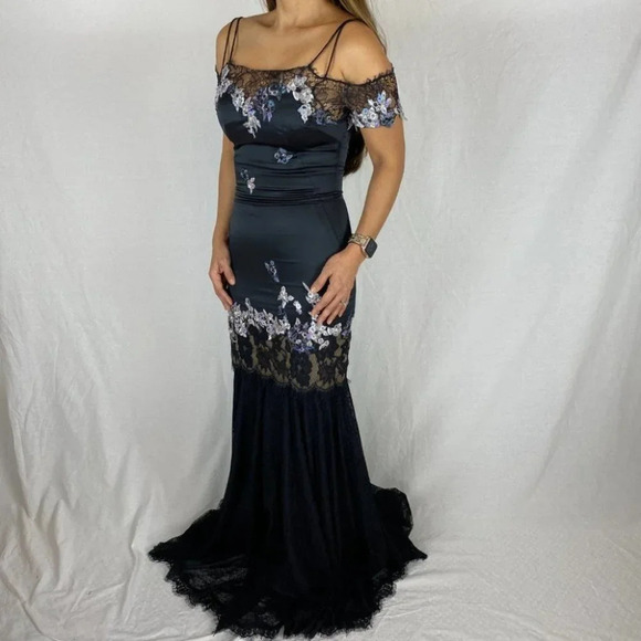 NWT Mandalay Black Lace Mermaid Formal Gown $995 - Picture 5 of 11